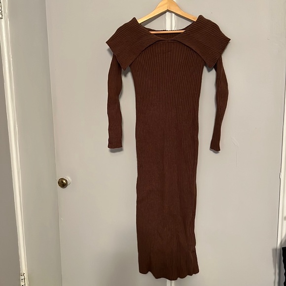 Dresses & Skirts - Off the shoulder ribbed dress